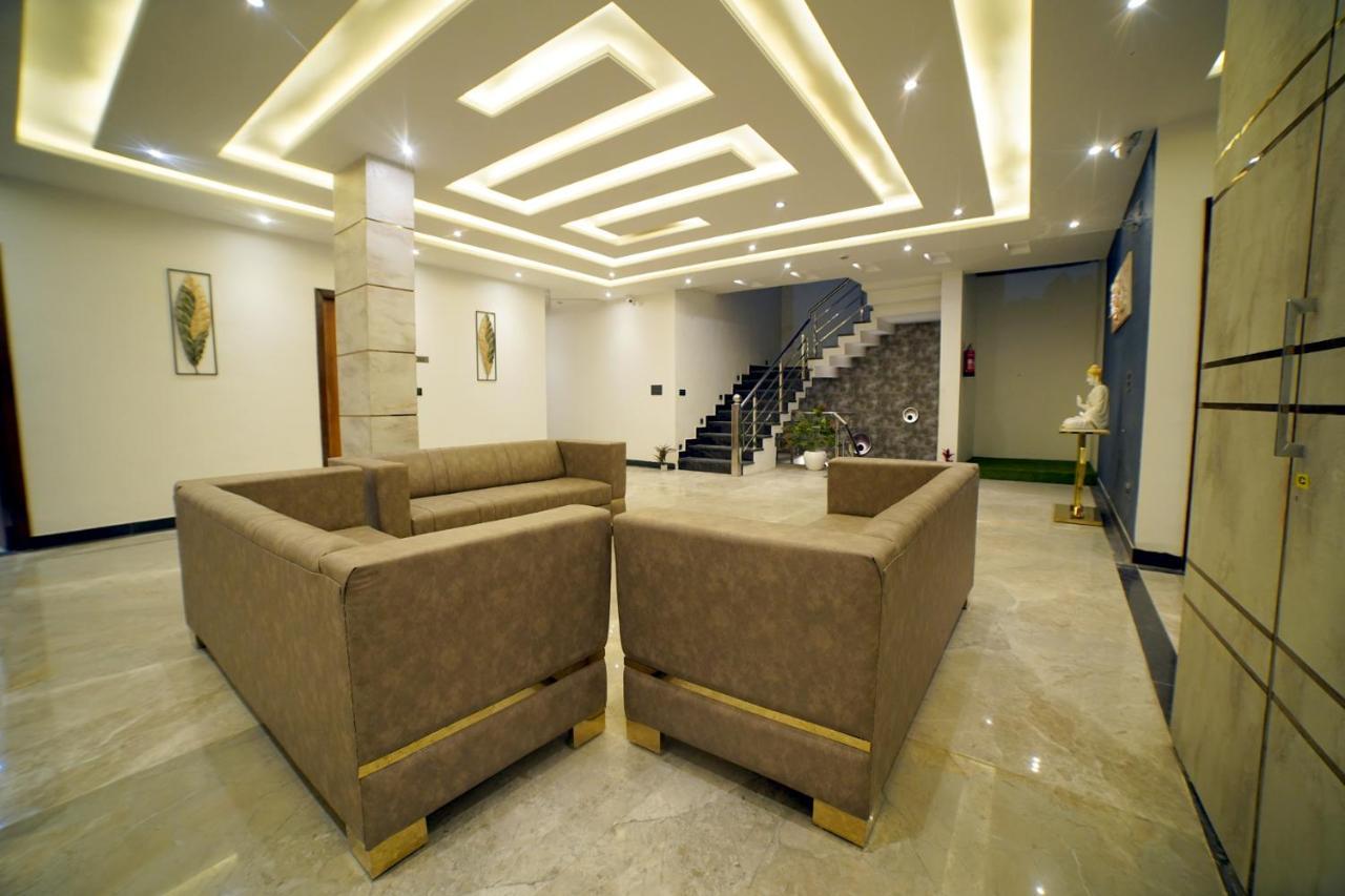 Hotel Elite - 5 Mins From Golden Temple アムリトサル エクステリア 写真